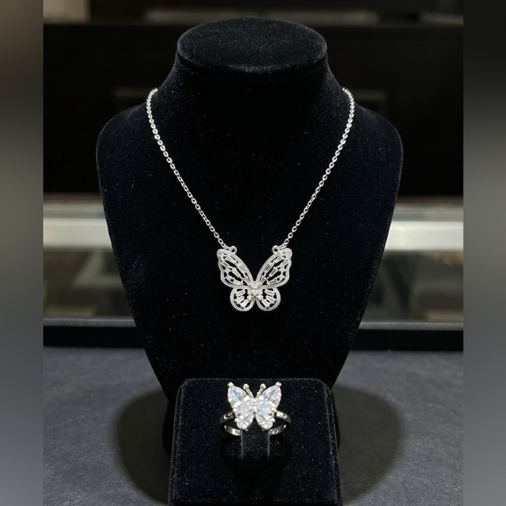 New Butterfly Necklace and adjustable Ring Set - Silver
